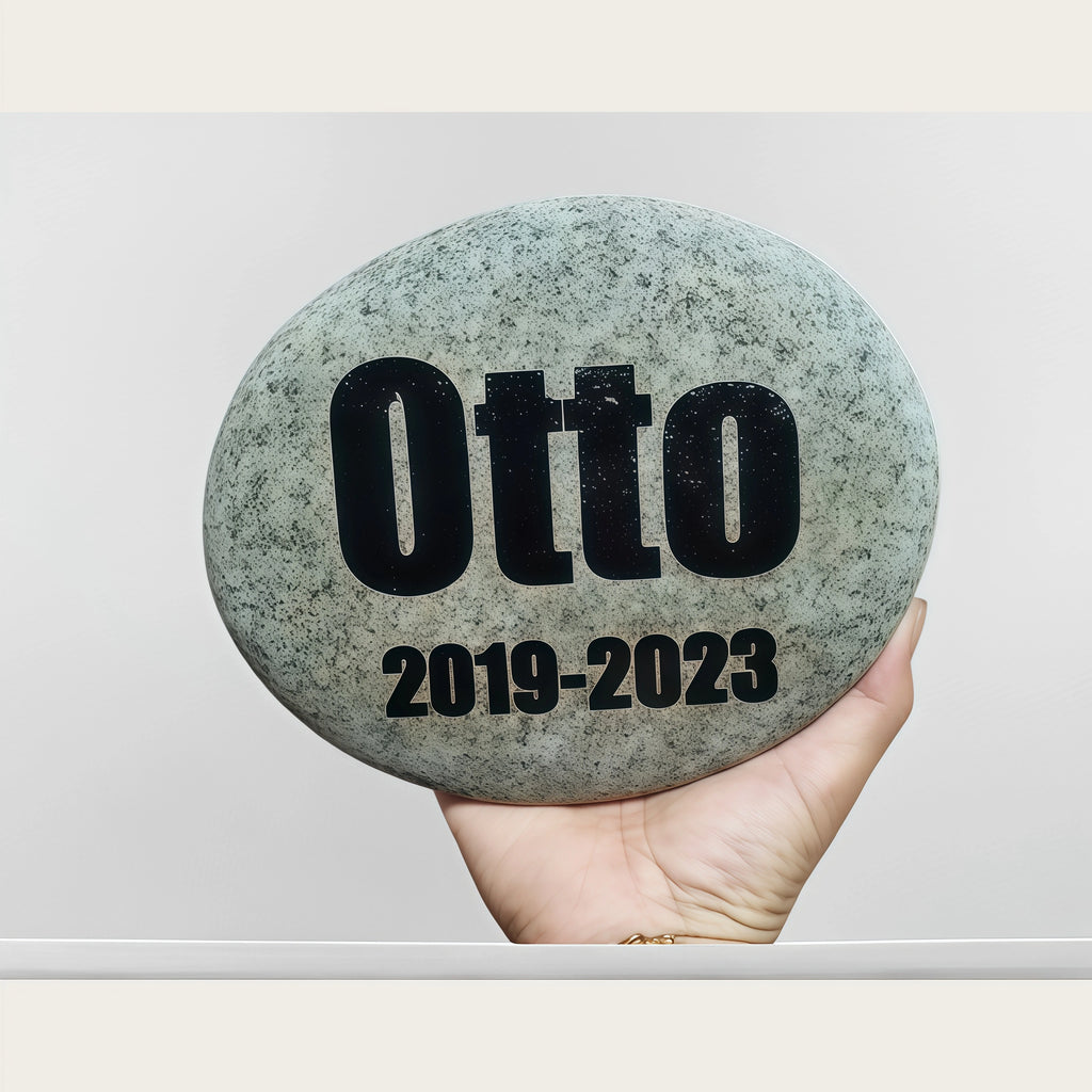 Engravable Memorial Pebble Stone, Personalized Pet Grave Marker for Garden, Custom Engraved River Rock for Cat Dog Loss Gift, Sympathy Keepsake (5 Sizes)